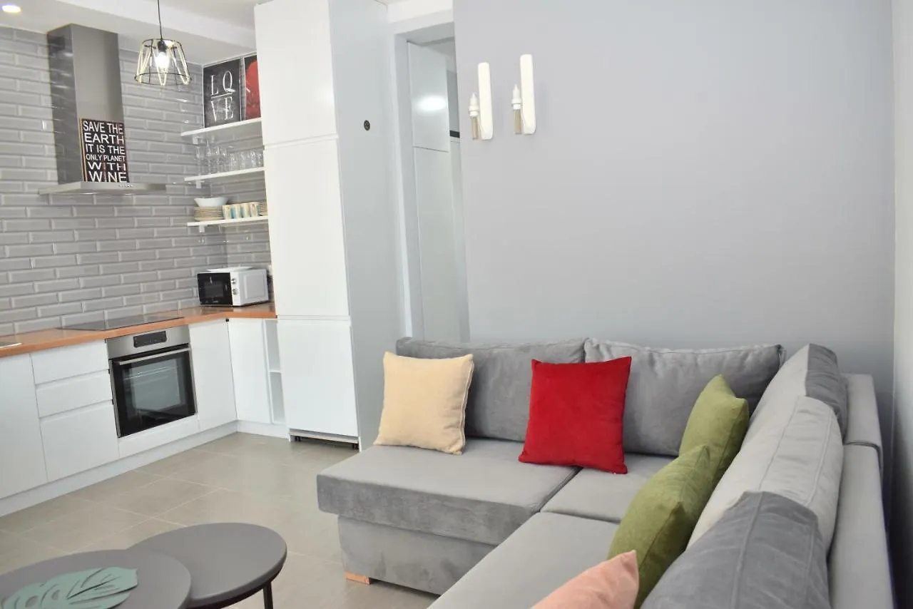 Wide Beach Apartment - 236 Durres
