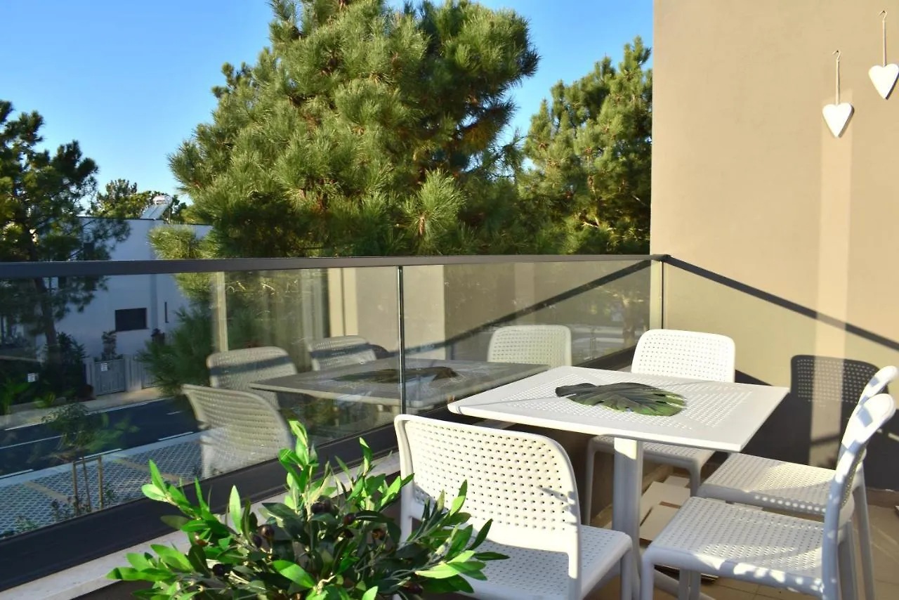 Wide Beach Apartment - 236 Durres 0*,  Albania