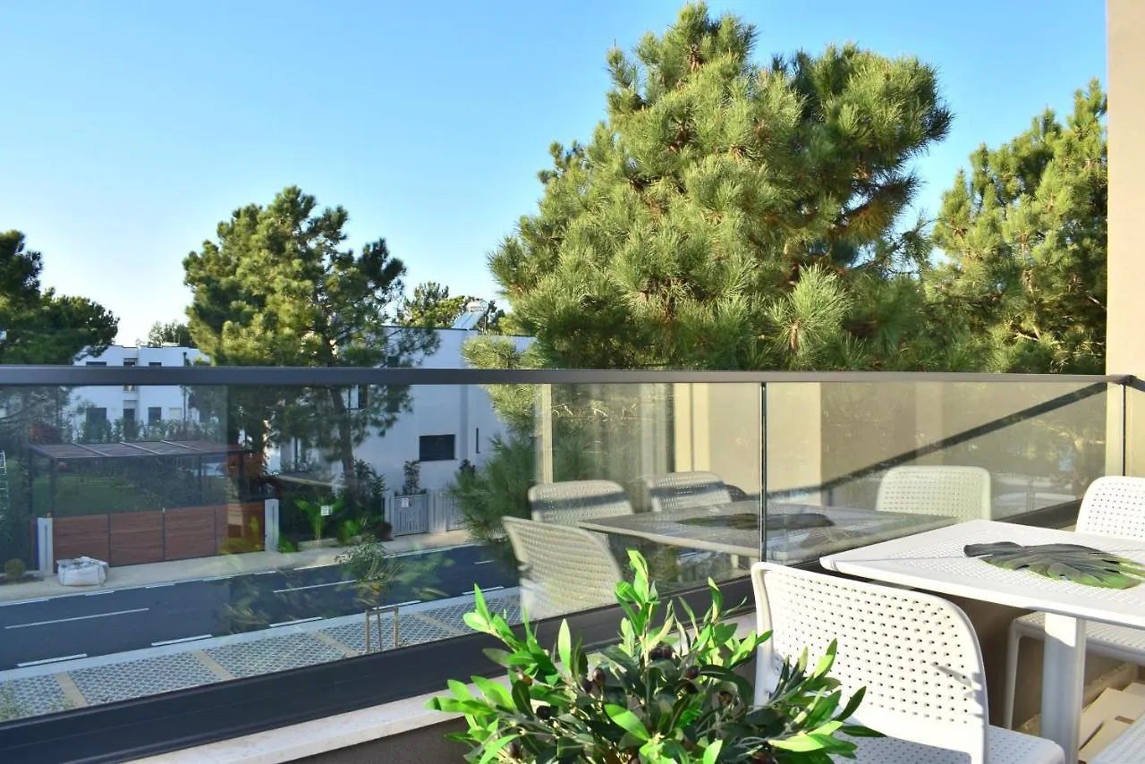 Wide Beach Apartment - 236 Durres