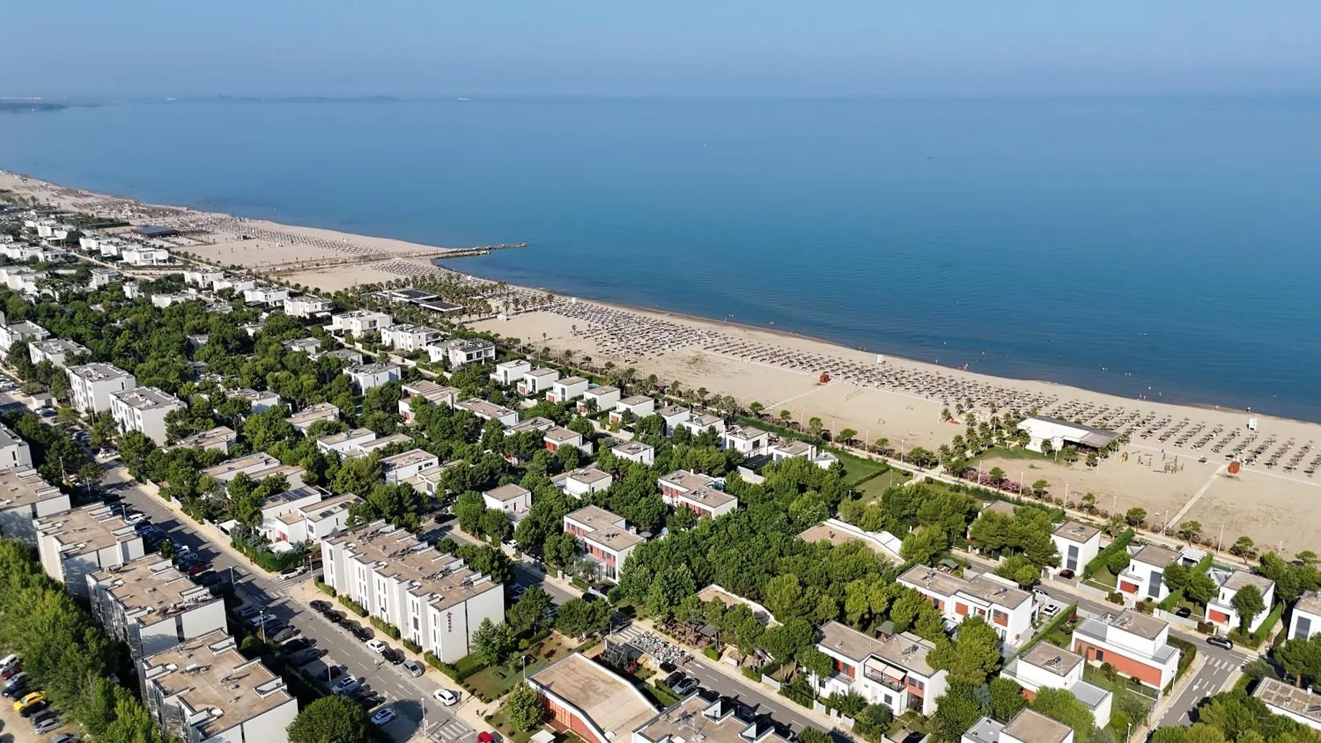 Wide Beach Apartment - 236 Durres